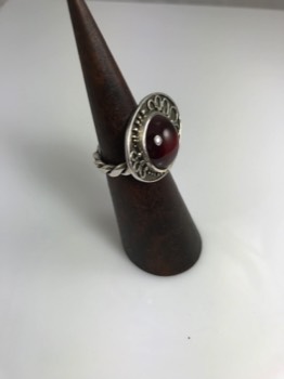  Argentium Garnet Ring 